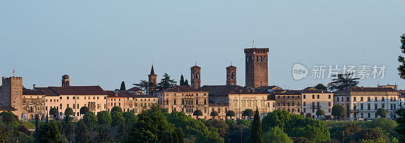 Bassano del Grappa的全景